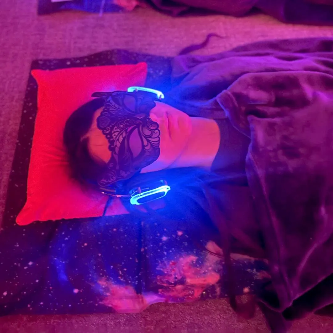 Close-up of Zendo Stereo eye mask